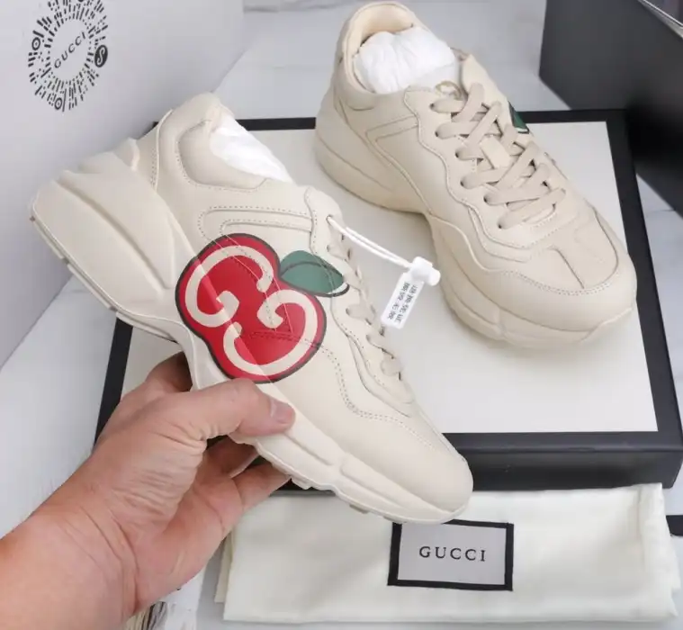 hype Gucci Sneakers