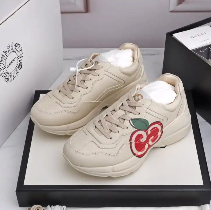 hype Gucci Sneakers