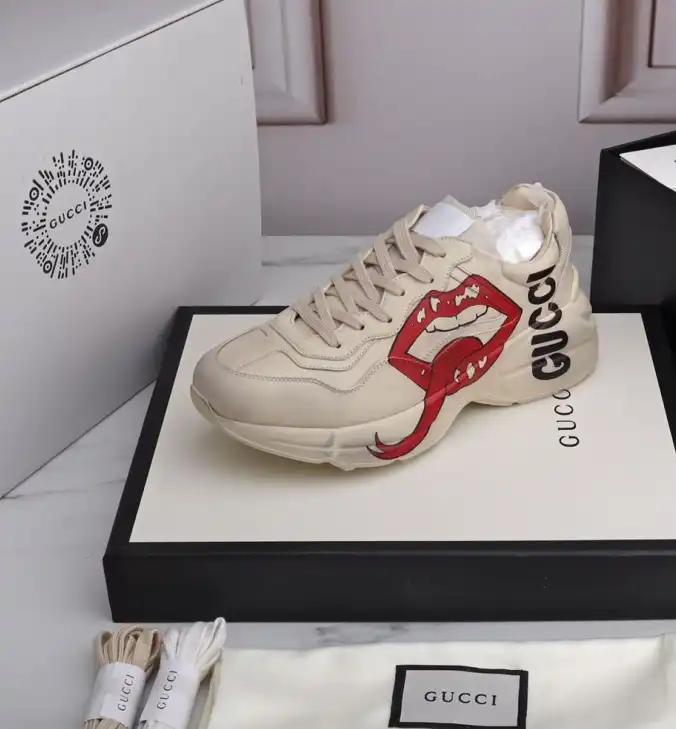 hype Gucci Sneakers