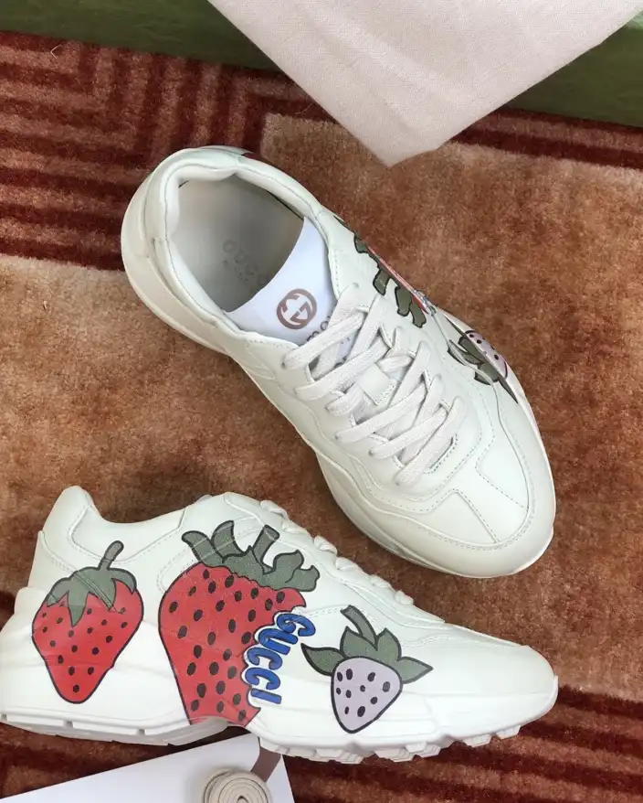 hype Gucci Sneakers