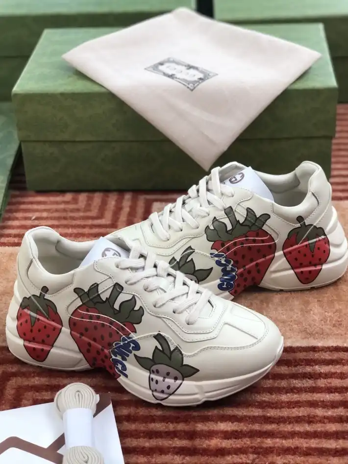 hype Gucci Sneakers