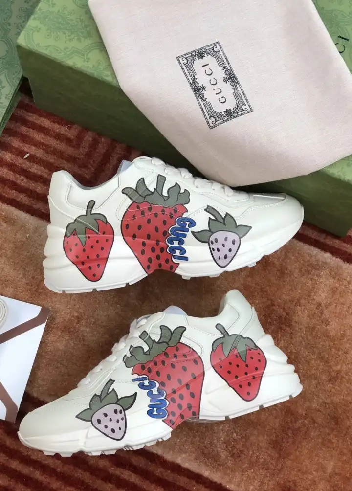 hype Gucci Sneakers