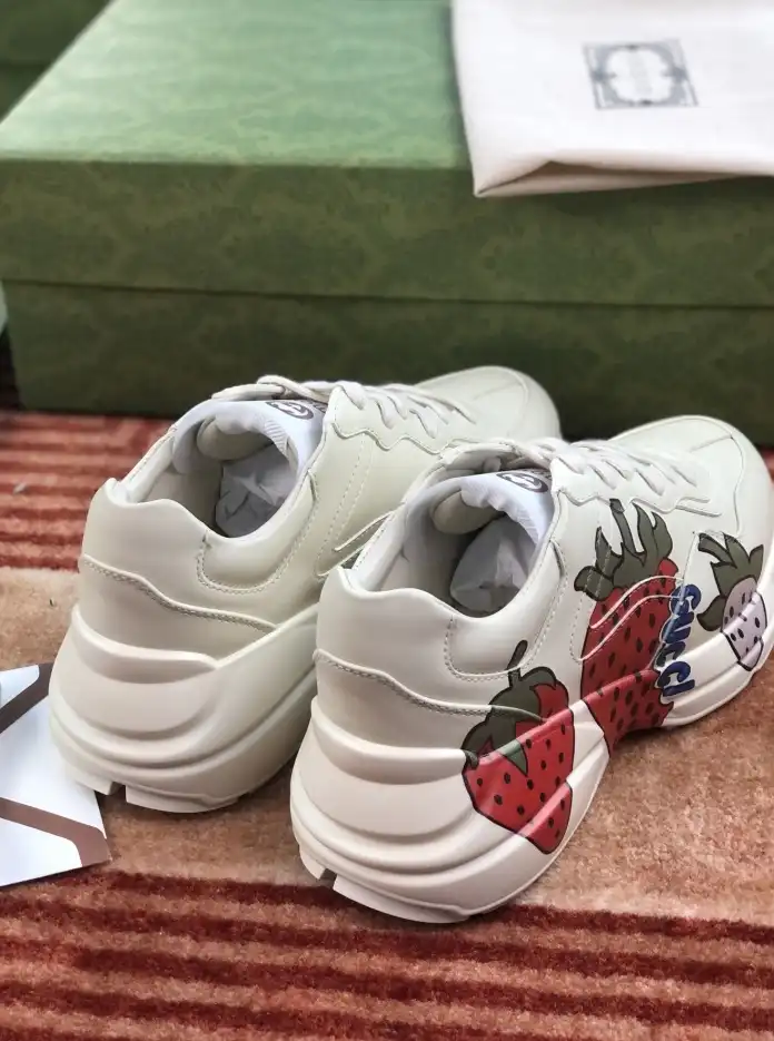 hype Gucci Sneakers