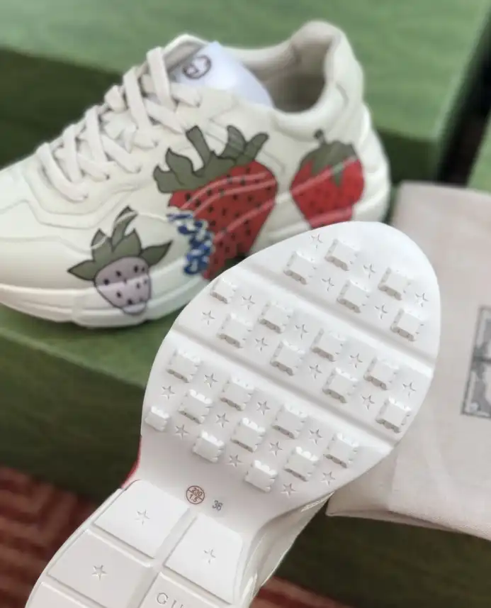 hype Gucci Sneakers