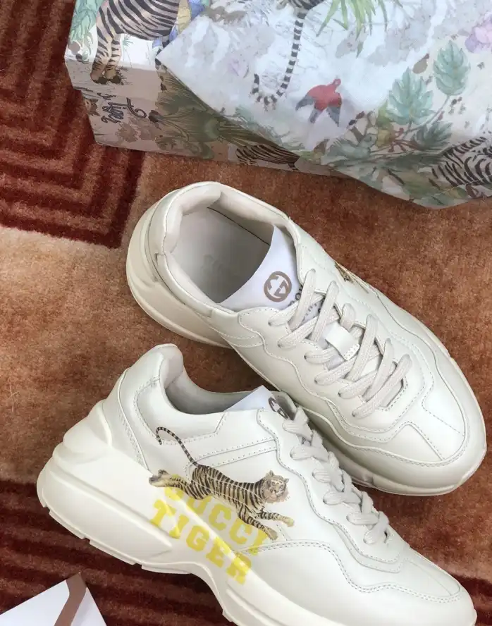 hype Gucci Sneakers