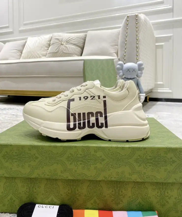 hype Gucci Sneakers