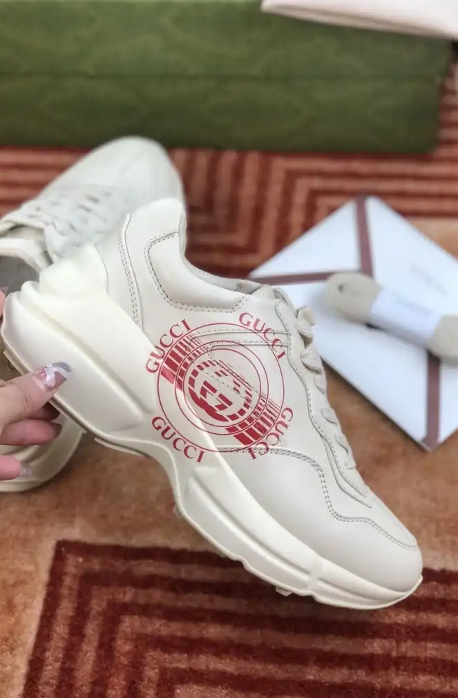 hype Gucci Sneakers