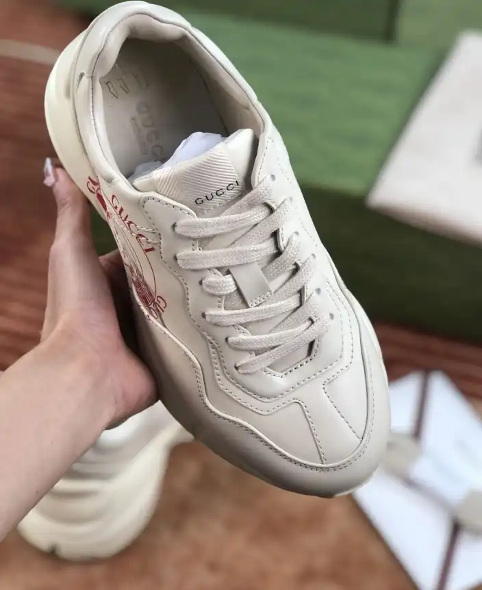 hype Gucci Sneakers