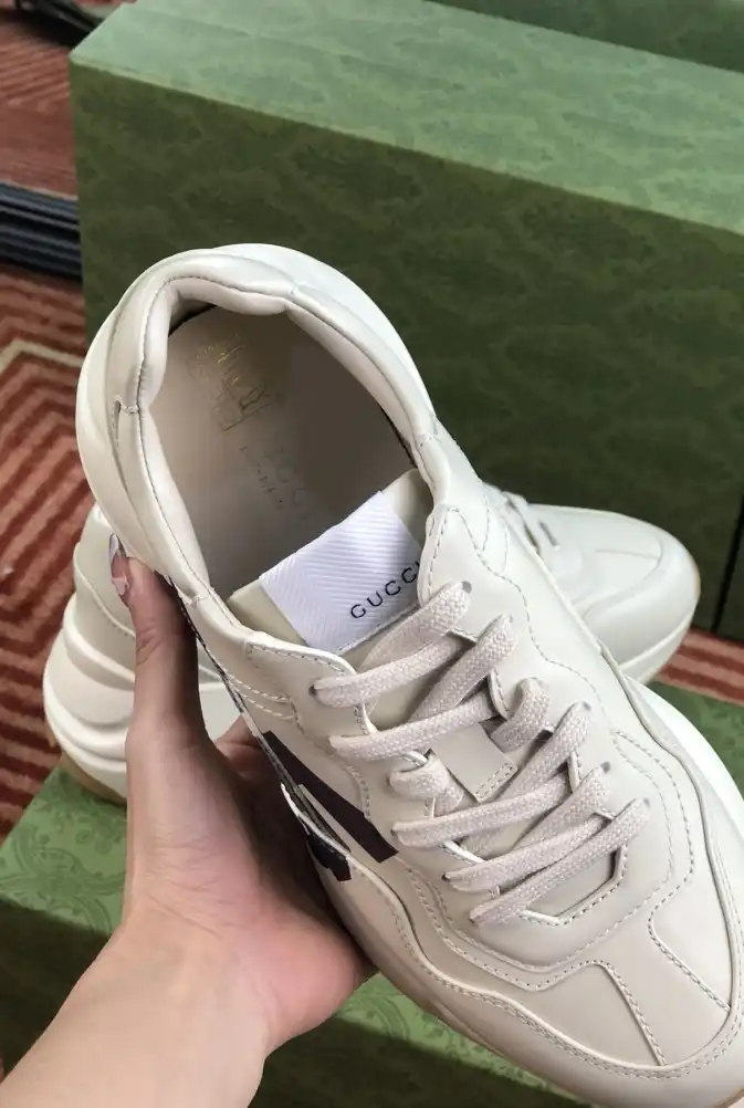 hype Gucci Sneakers