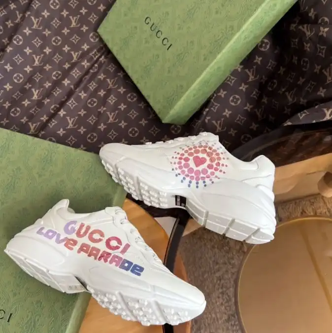 hype Gucci Sneakers