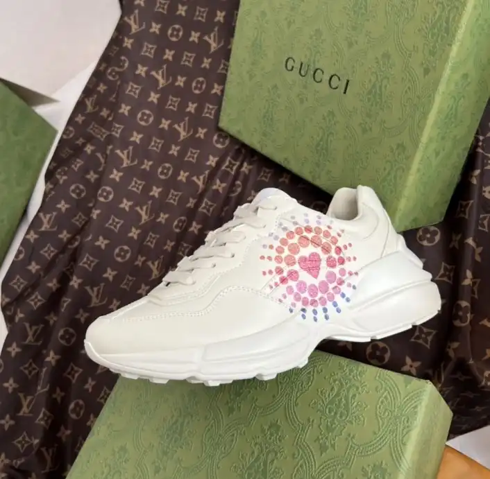 hype Gucci Sneakers