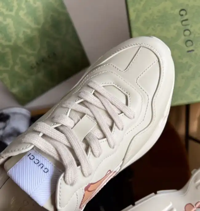 hype Gucci Sneakers