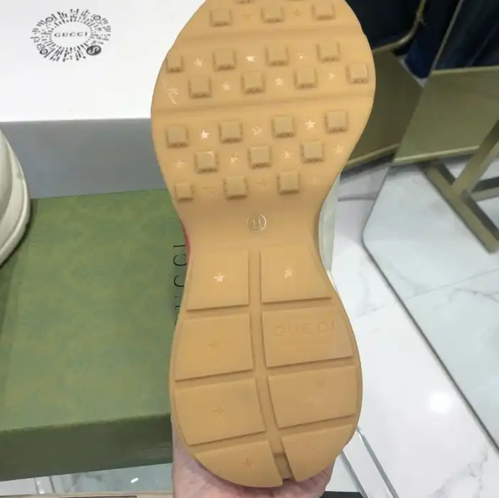 hype Gucci Sneakers