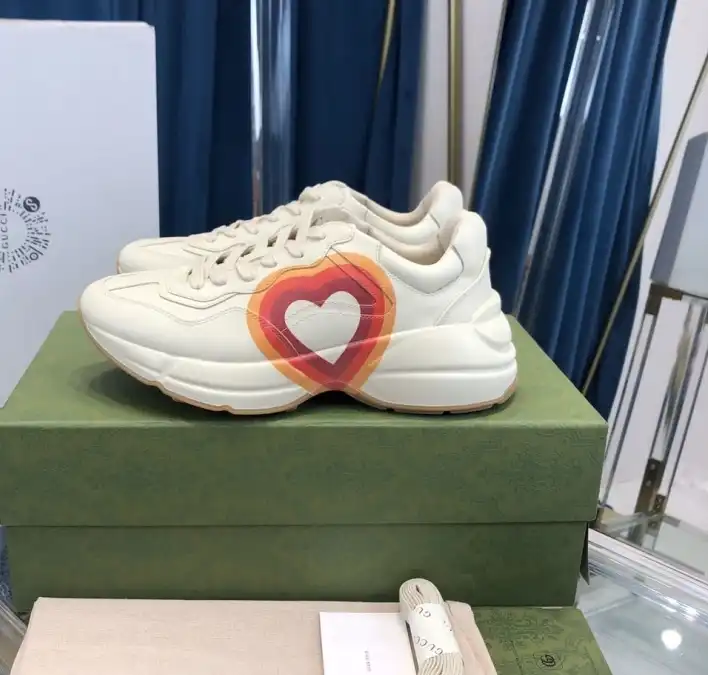 hype Gucci Sneakers