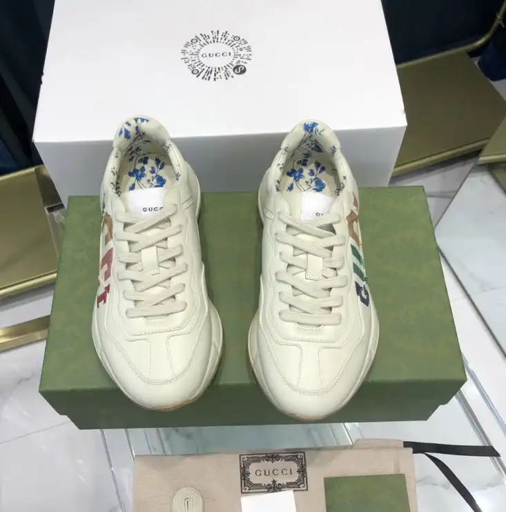 hype Gucci Sneakers