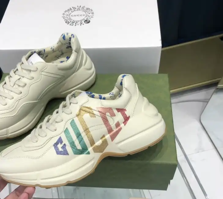 hype Gucci Sneakers