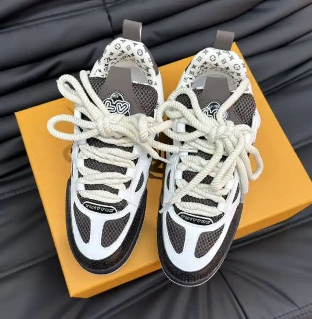 hype Louis Vuitton Sneakers