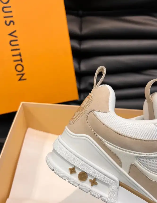 hype Louis Vuitton Sneakers