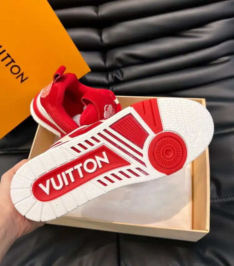 hype Louis Vuitton Sneakers