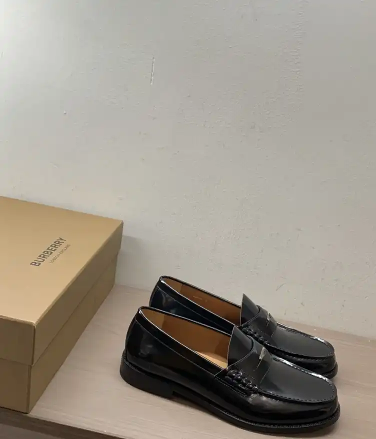 hype Burberry Leather Shoes