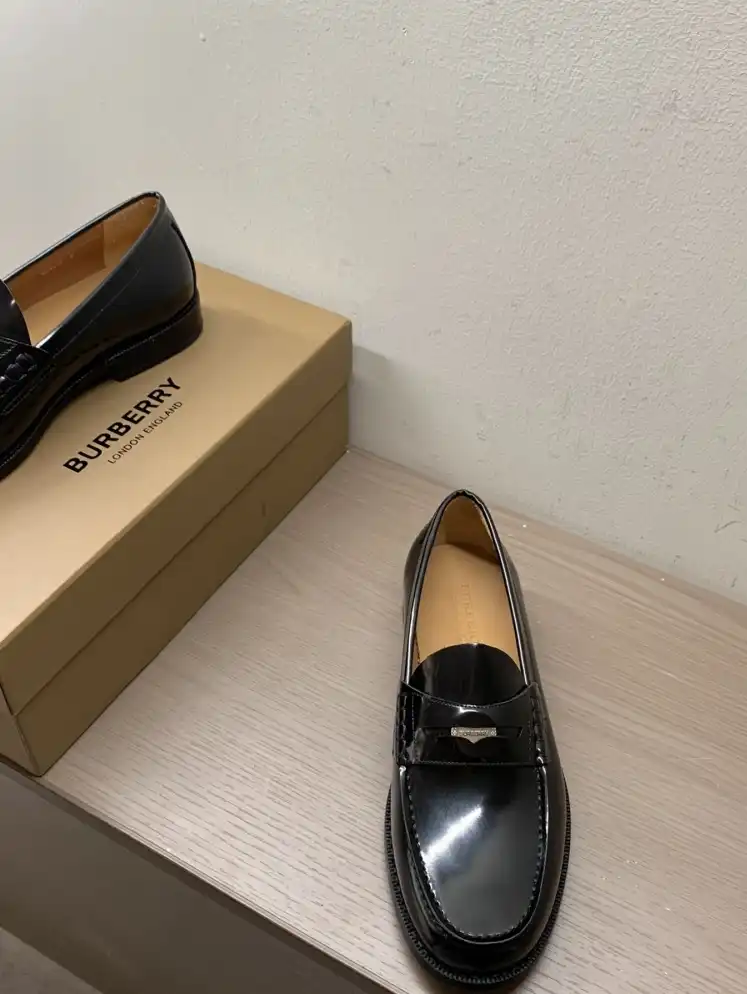 hype Burberry Leather Shoes