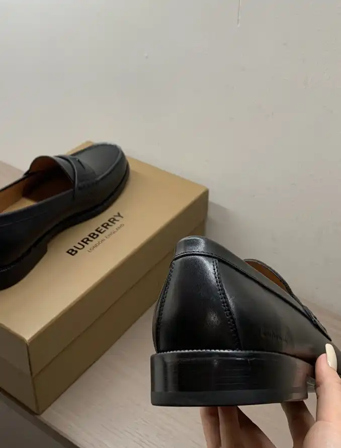 hype Burberry Leather Shoes