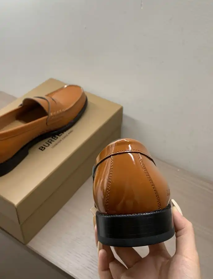 hype Burberry Leather Shoes