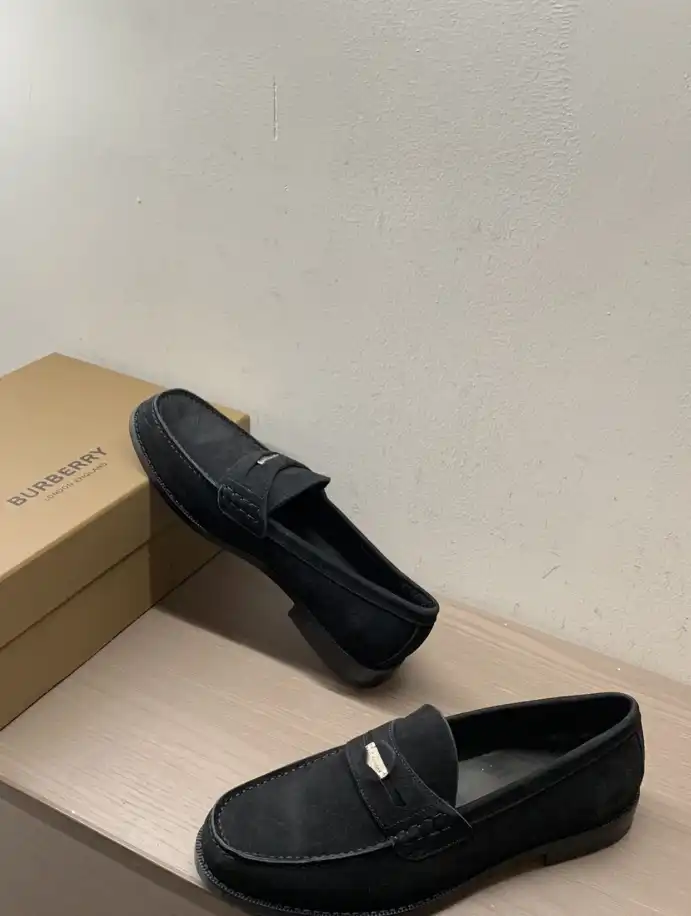 hype Burberry Leather Shoes