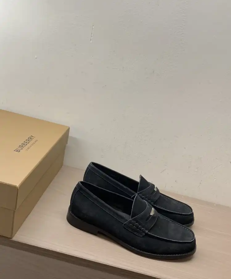 hype Burberry Leather Shoes