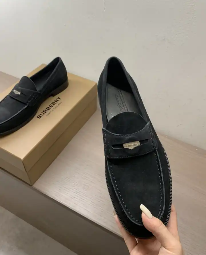 hype Burberry Leather Shoes