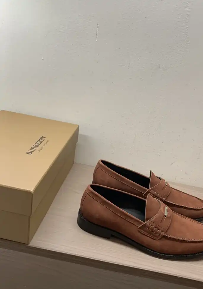 hype Burberry Leather Shoes