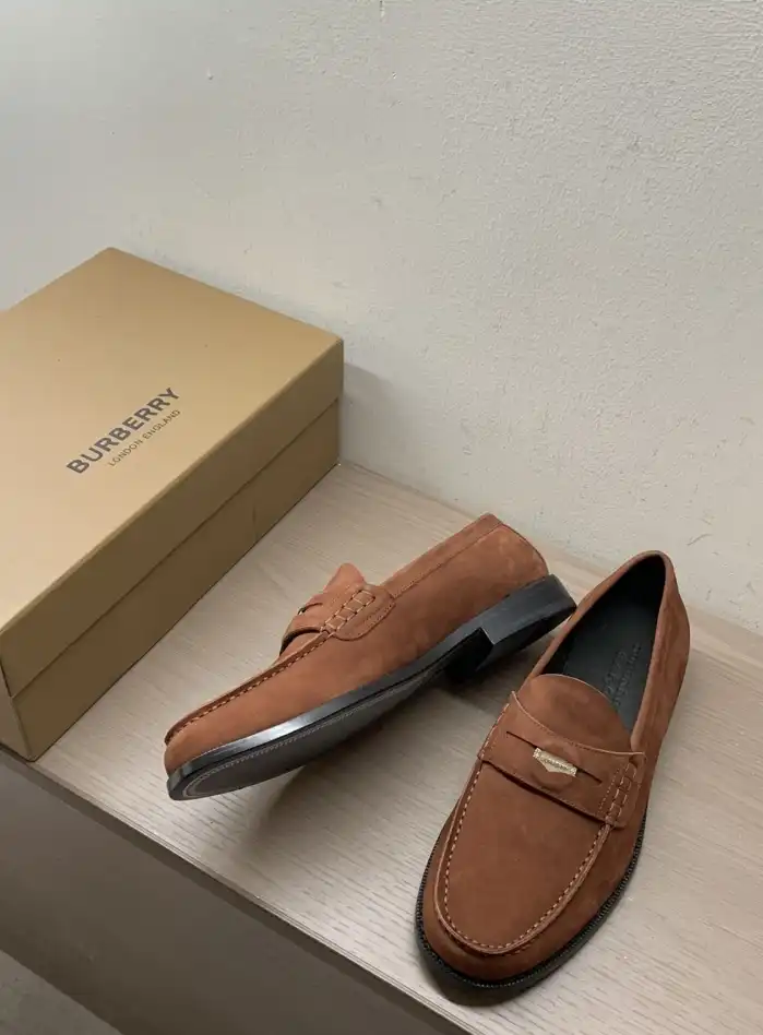 hype Burberry Leather Shoes