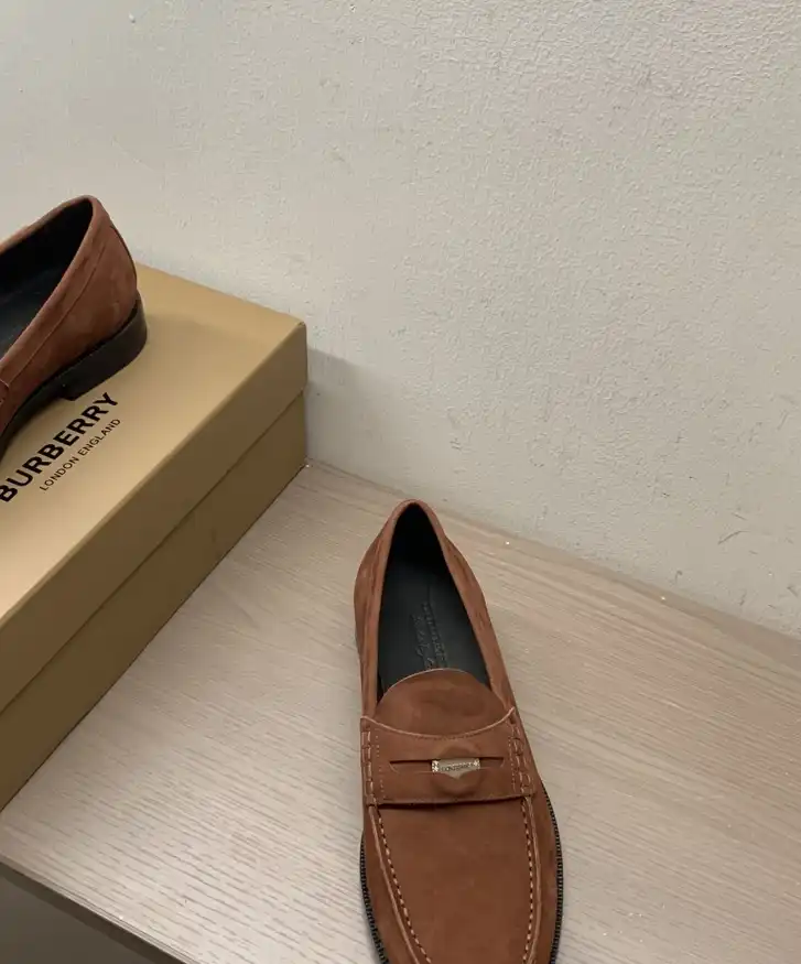 hype Burberry Leather Shoes