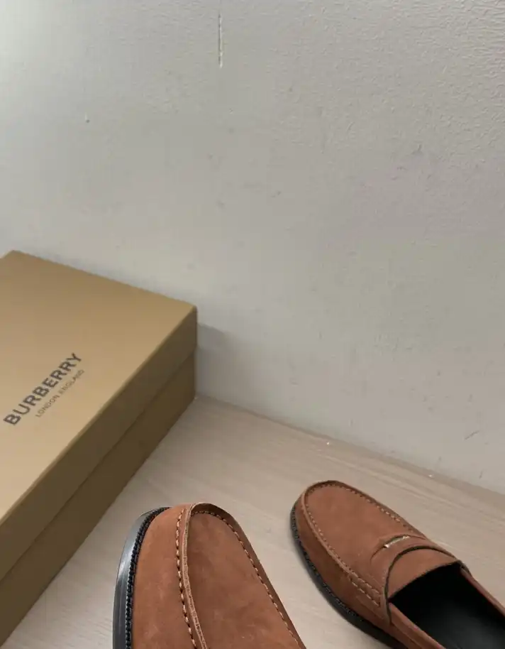 hype Burberry Leather Shoes