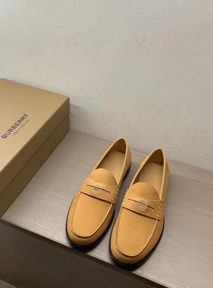 hype Burberry Leather Shoes