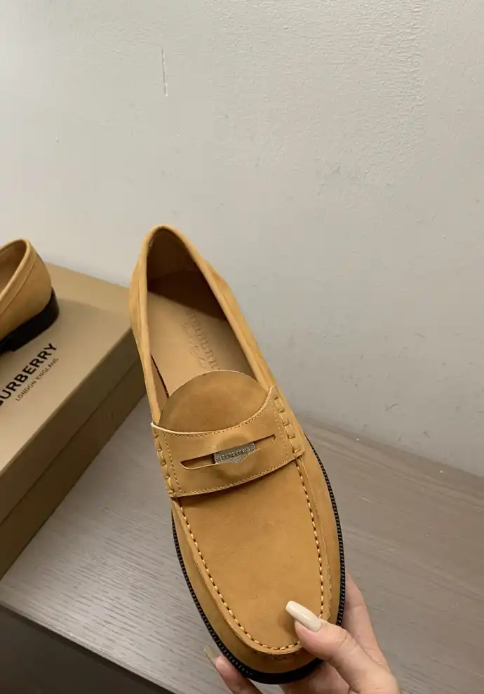 hype Burberry Leather Shoes