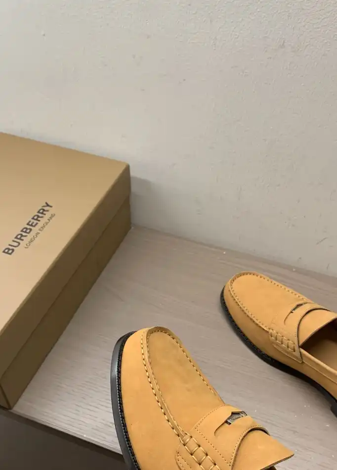 hype Burberry Leather Shoes