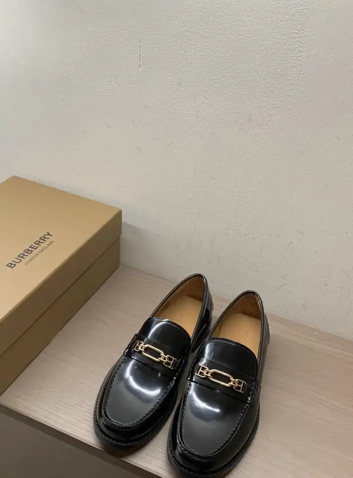 hype Burberry Leather Shoes