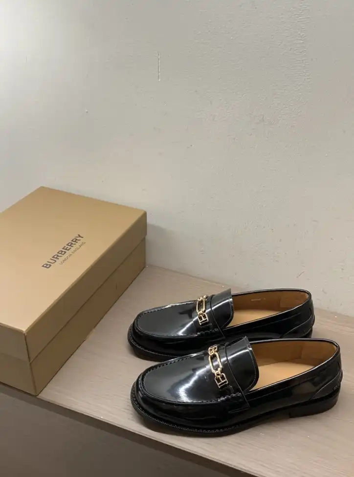 hype Burberry Leather Shoes