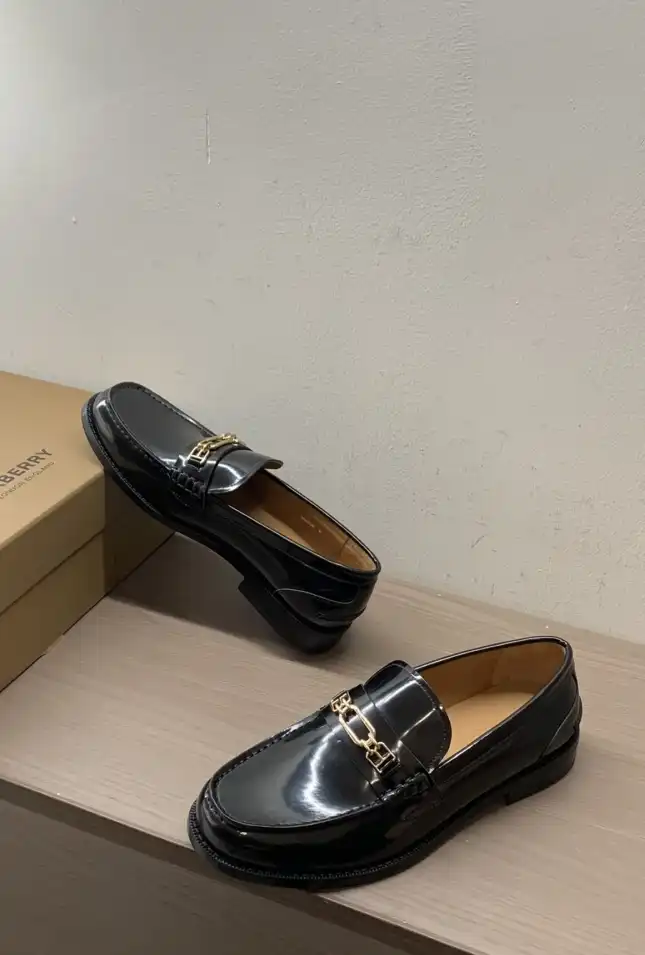 hype Burberry Leather Shoes