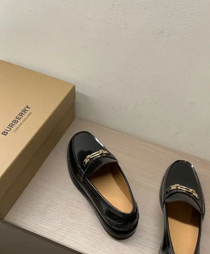 hype Burberry Leather Shoes