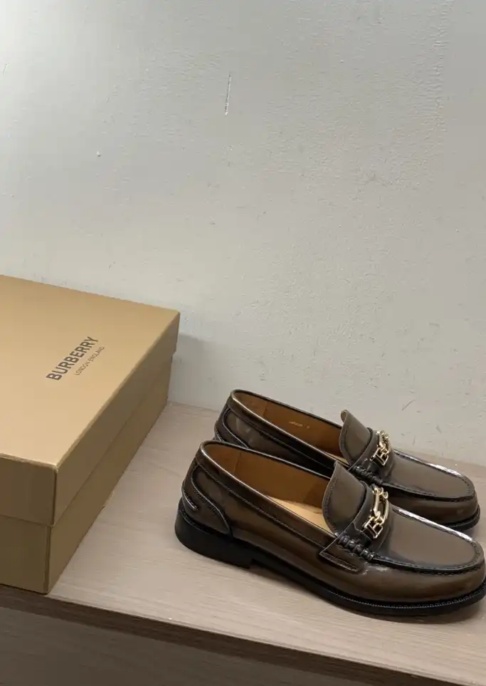 hype Burberry Leather Shoes