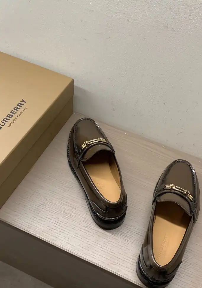 hype Burberry Leather Shoes