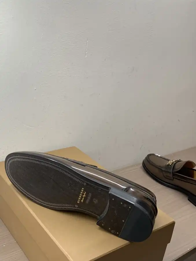 hype Burberry Leather Shoes