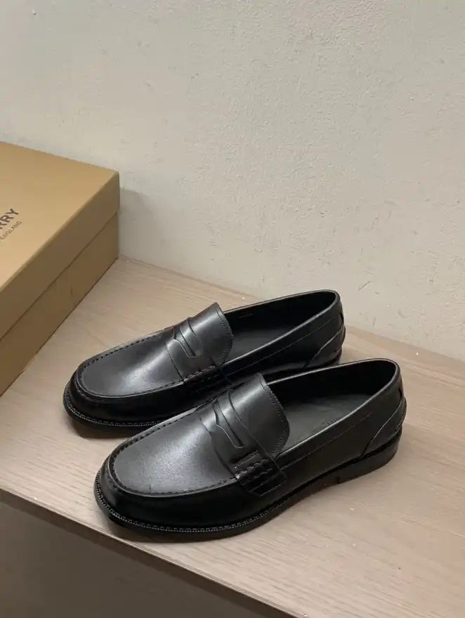 hype Burberry Leather Shoes