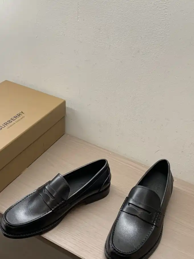 hype Burberry Leather Shoes