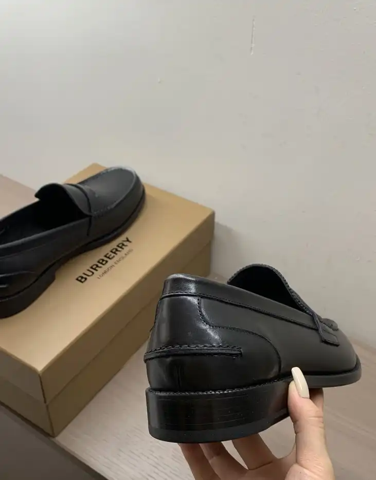 hype Burberry Leather Shoes