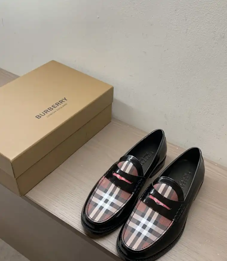 hype Burberry Leather Shoes