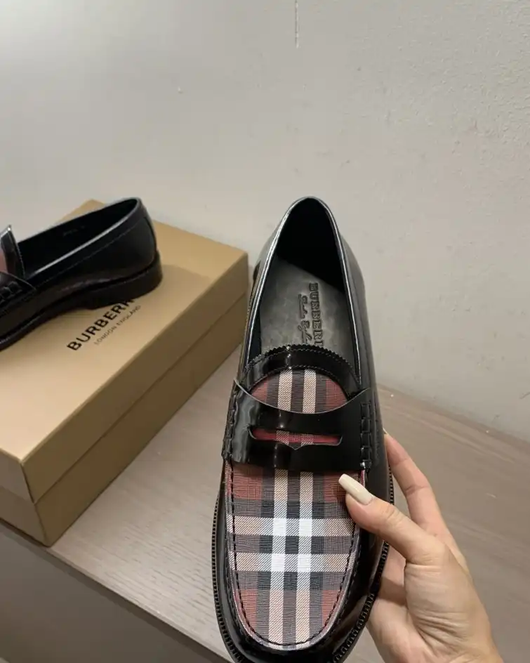 hype Burberry Leather Shoes