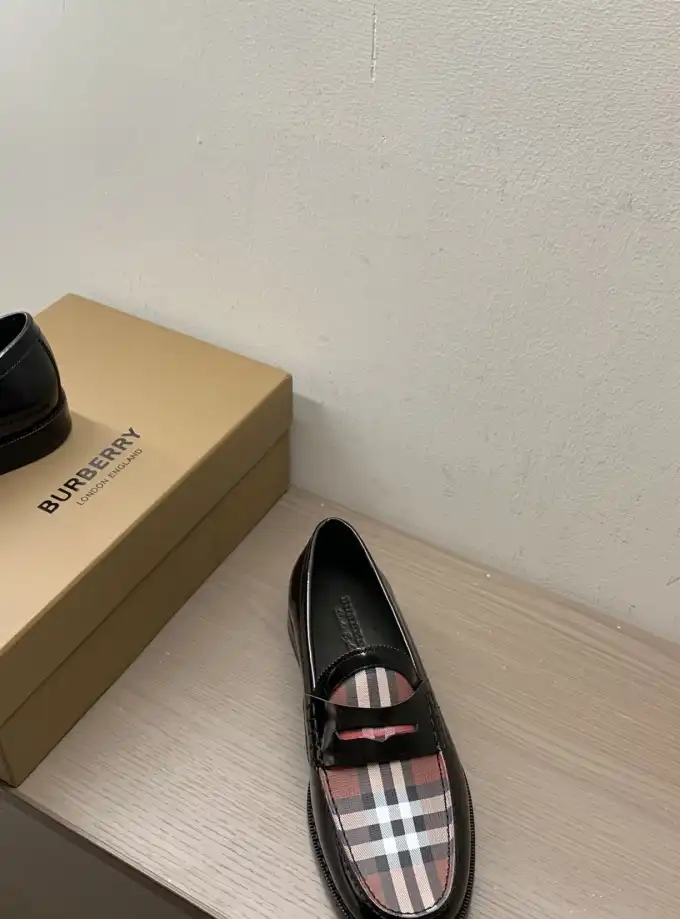 hype Burberry Leather Shoes